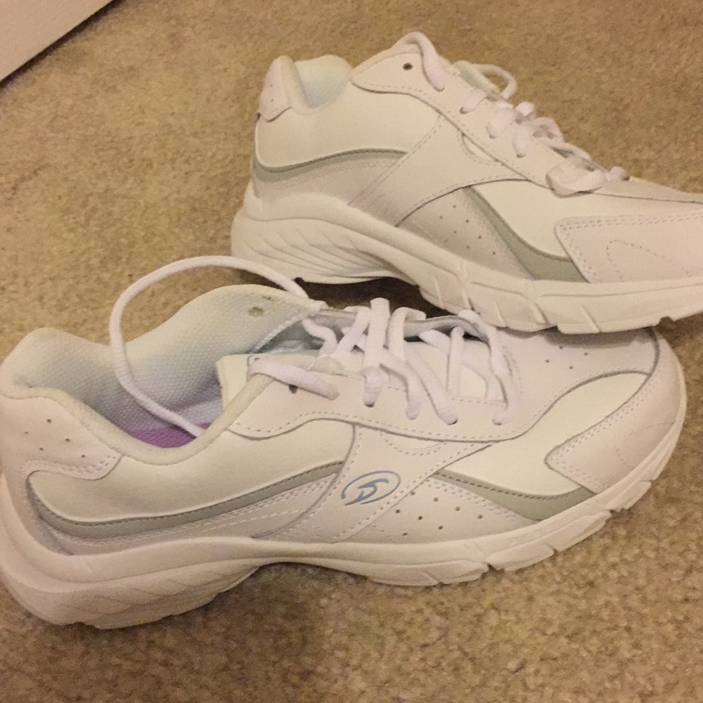 Brand new Dr. Scholls shoes!  🤗